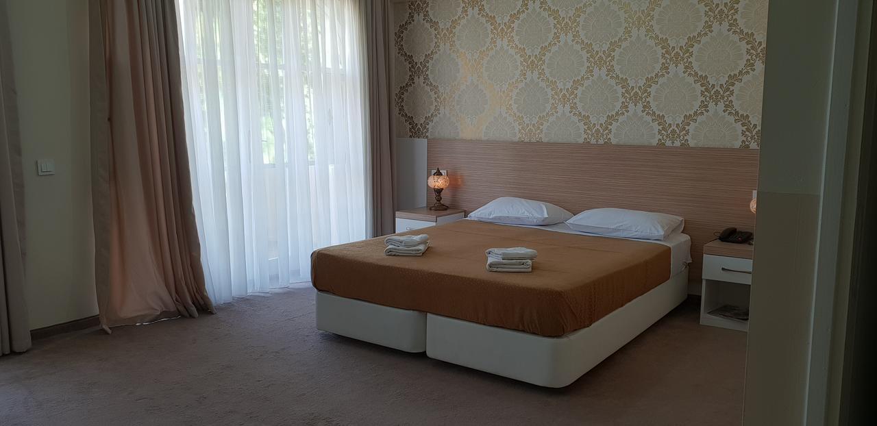 Nicea Hotel Селчук Екстериор снимка